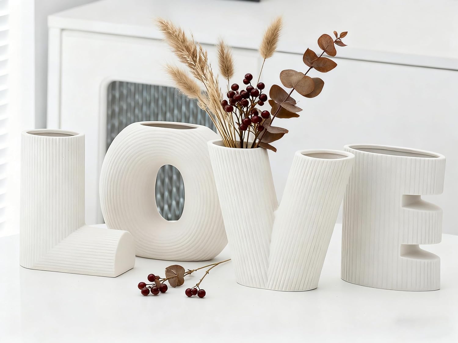White Ceramic Vases Set of 4 Home Decor Modern Farmhouse Style Living Room Ornaments Dining Table Room Love Shaped Pottery for Dried Flowers