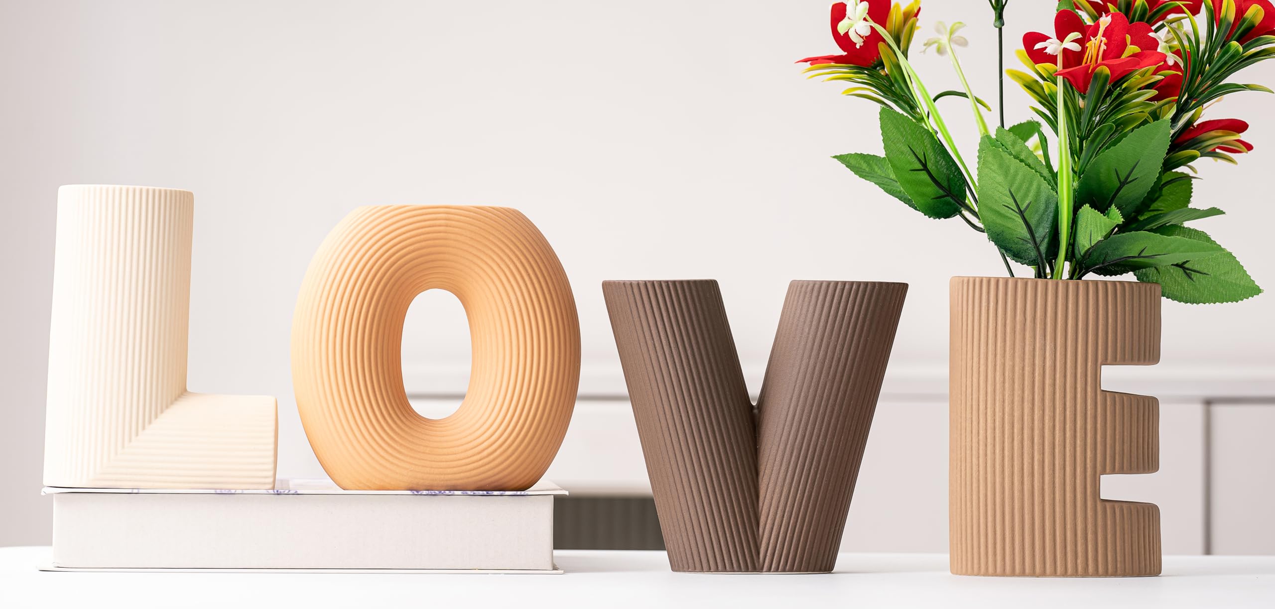 White Ceramic Vases Set of 4 Home Decor Modern Farmhouse Style Living Room Ornaments Dining Table Room Love Shaped Pottery for Dried Flowers
